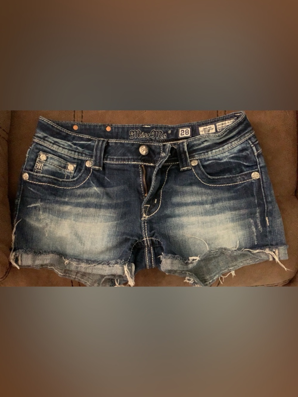 Miss Me Medium Blue Denim Ankle Shorts with Embroidered Pocket - Picture 3 of 4
